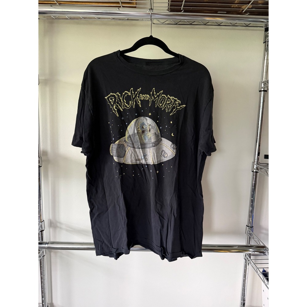 Rick and Morty Spacecraft Graphic T-Shirt Mens Black Short Sleeve Crewneck Tee